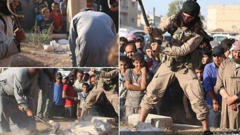 &quot;Ислямска държава&quot; отново троши древни статуи 
