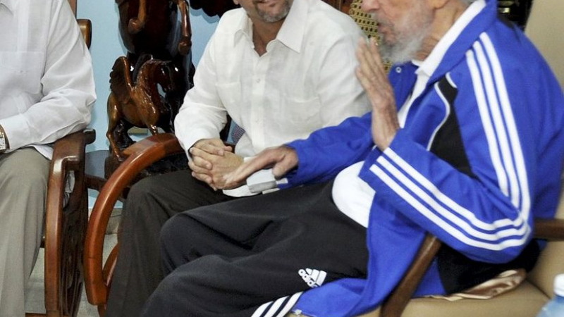 Фидел Кастро се появи публично за първи път от три месеца