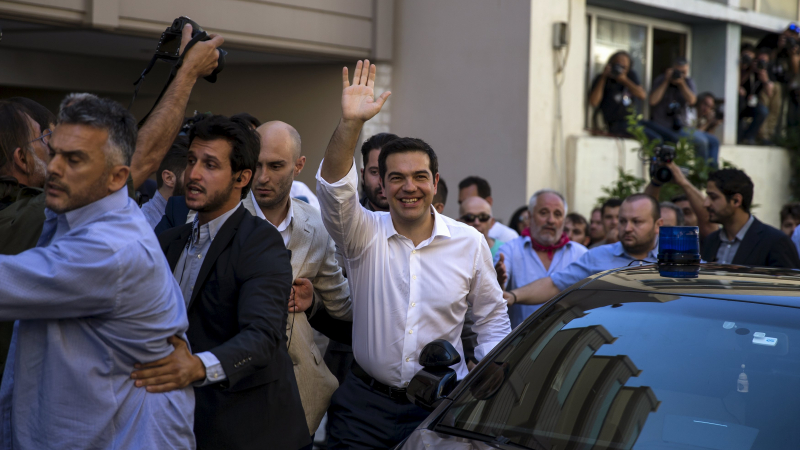 65% активност и три екзит пола потвърдиха победата на &quot;НЕ&quot; в Гърция