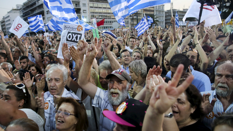 Oxi или Nai: Европа чака, докато Гърция гласува 