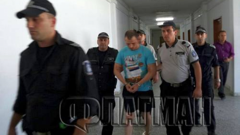 Касапинът Георги Бабата влезе в съда по джапанки и шорти 