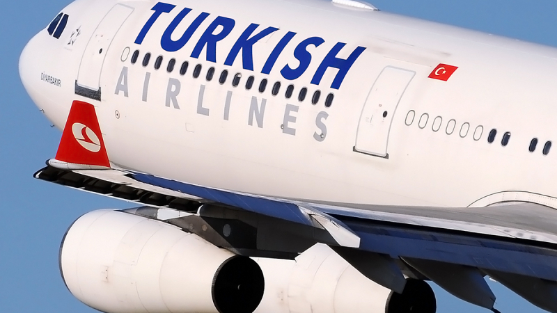 Заплаха за бомба приземи турски самолет в Делхи