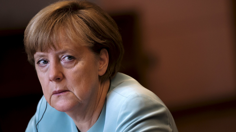 Меркел: Казах - класическо опрощаване на гръцкия дълг няма да има
