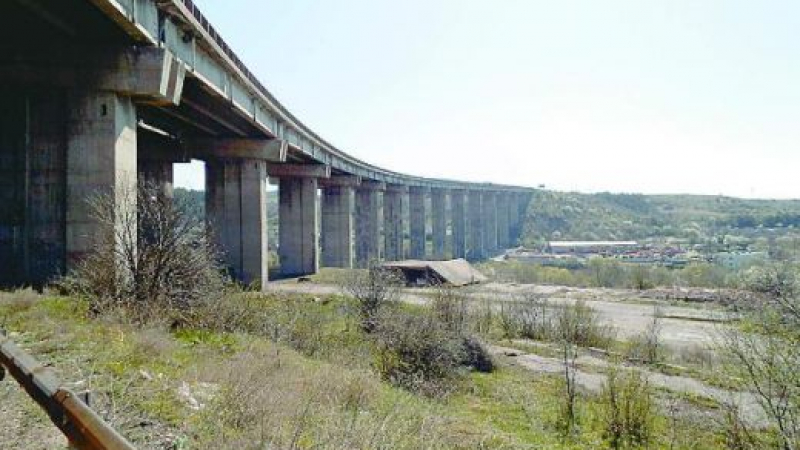 Търсят 200 млн. лева за мостове по магистралите
