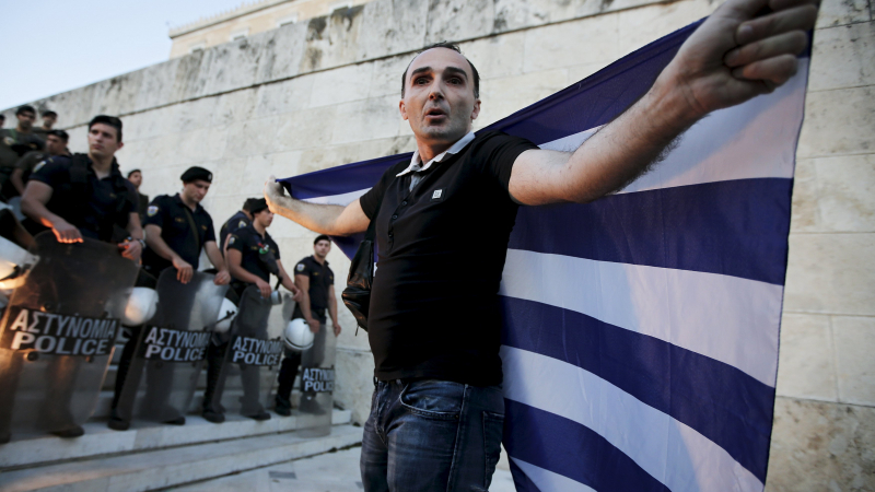 Държавните служители в Гърция вдигат стачка