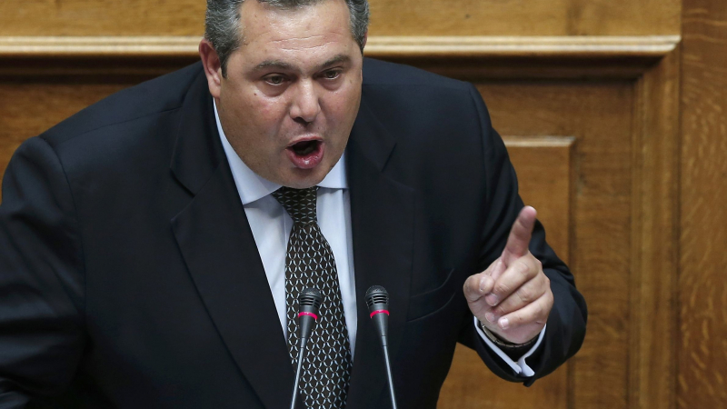 Двама министри на Ципрас скочиха срещу споразумението и „икономическия убиец” Германия