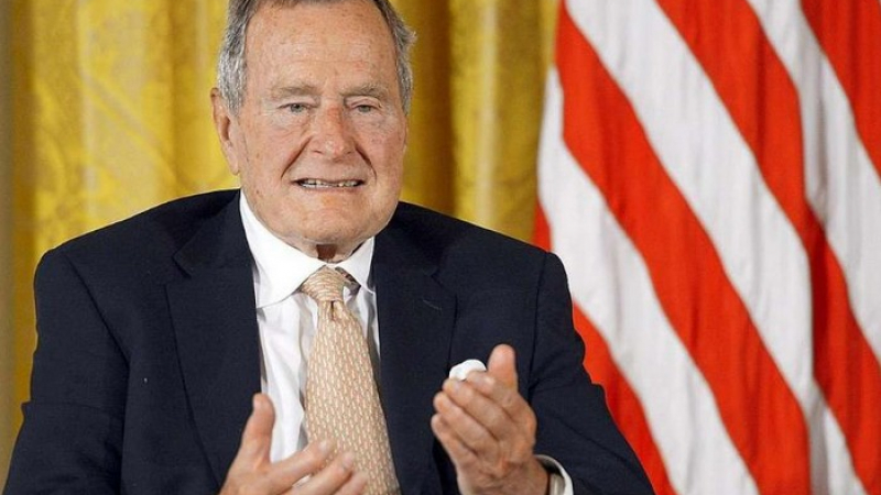 Джордж Буш-старши си счупи врата