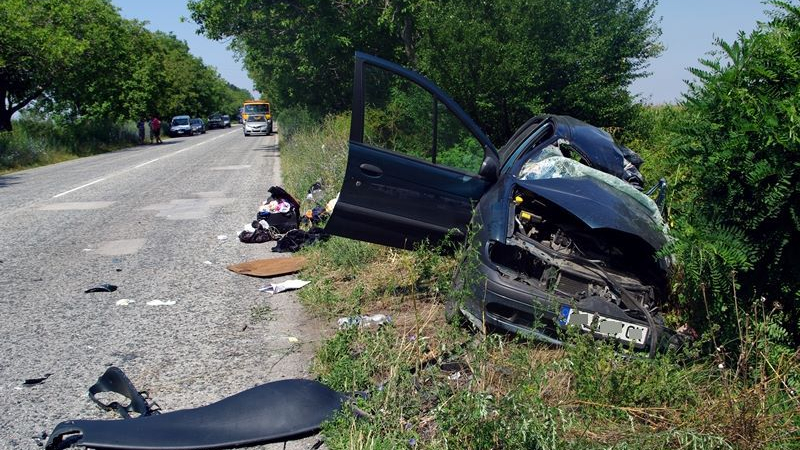 Загиналият край Стара Загора е на 23 години, шофирал без колан