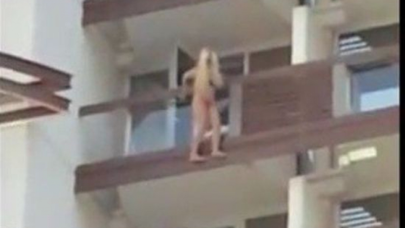 Гола жена скочи от 10-ия етаж на хотел (ВИДЕО)