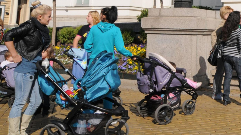 Майки проправят „Път за бебешки колички”
