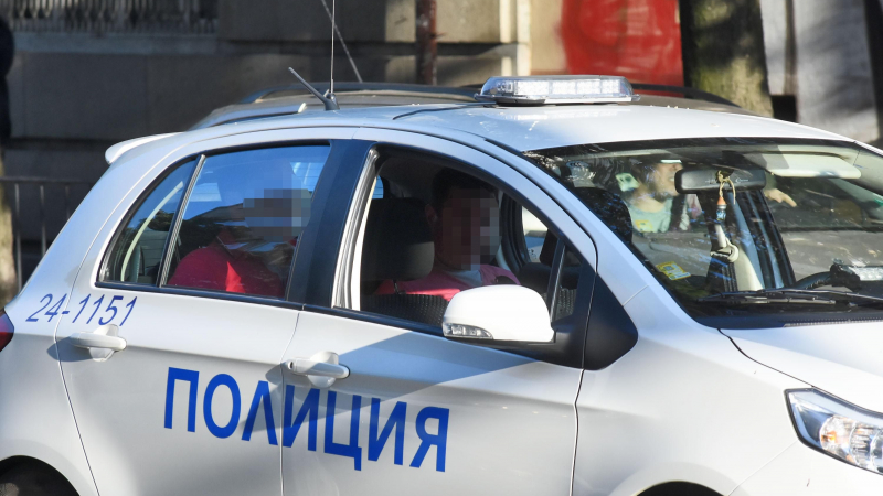 Спецкола на полицията блъсна друг автомобил в столицата