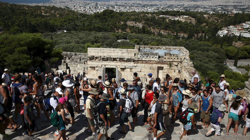 &quot;Ройтерс&quot;: Насред кризата Гърция ще отбележи нов рекорд в туризма