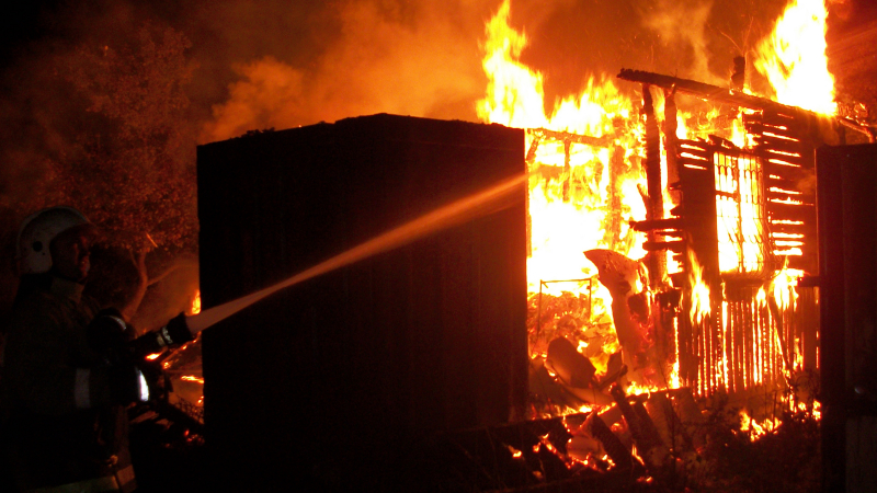 Пожар изпепели лятната градина на механа в Гложене