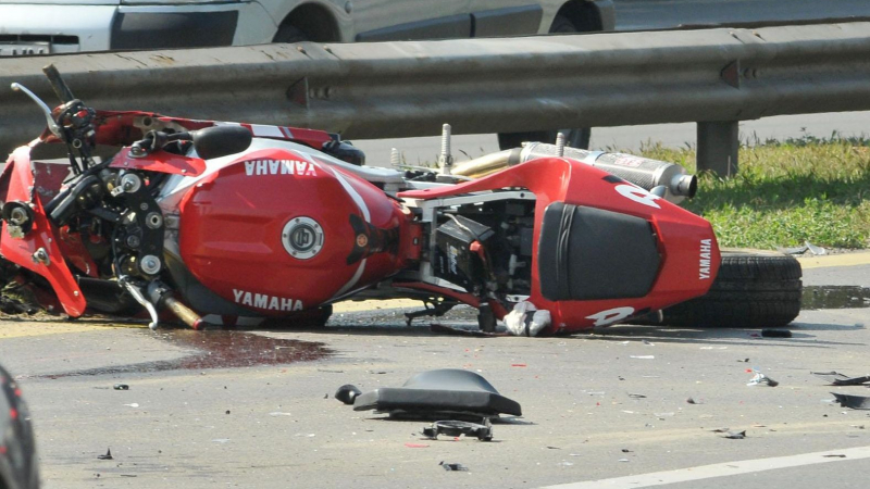 Пак кръв! Моторист в кома след салтомортале на пътя Варна-Бургас  