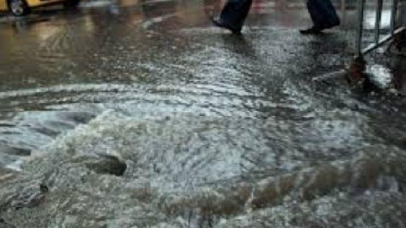 Дежурният метеоролог в НИМХ-БАН: След полунощ с гръмотевици започват пороите, очакват се градушки 
