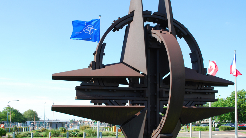 НАТО свиква среща на върха през ноември