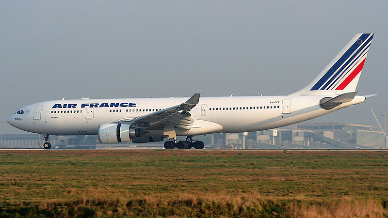 Французойка почина в самолет, пилотът приземи машината екстрено в Москва 