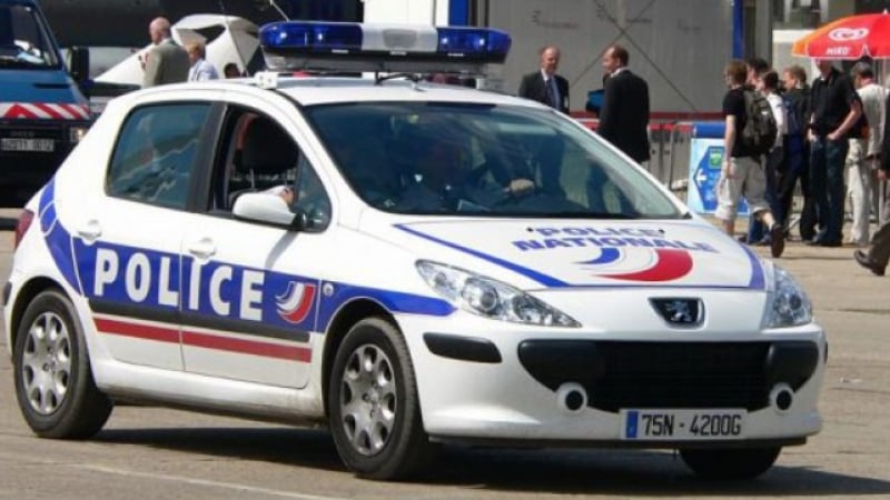 Трима българи заловени в краден бус във Франция