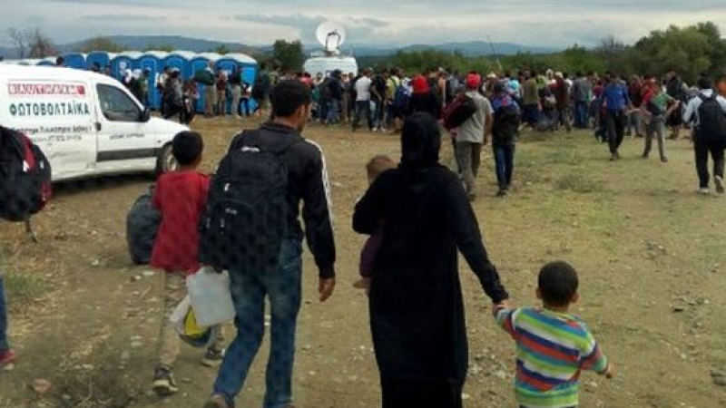 Македония изрева, иска помощ от Европа за справяне с бежанската криза