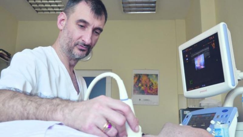 Д-р Александър Шинков: Болната щитовидна жлеза причинява остеопороза