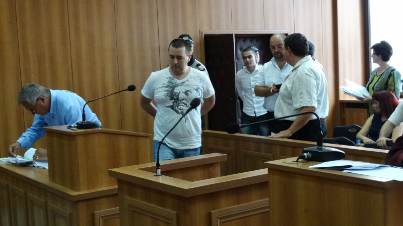 Съдът потвърди: 30 бона за свободата на адвокат Елдъров
