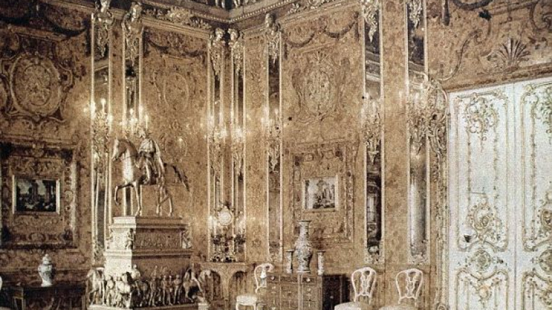 Нацисткият златен влак може да вози Кехлибарената стая на цар Петър I на стойност 380 милиона долара  