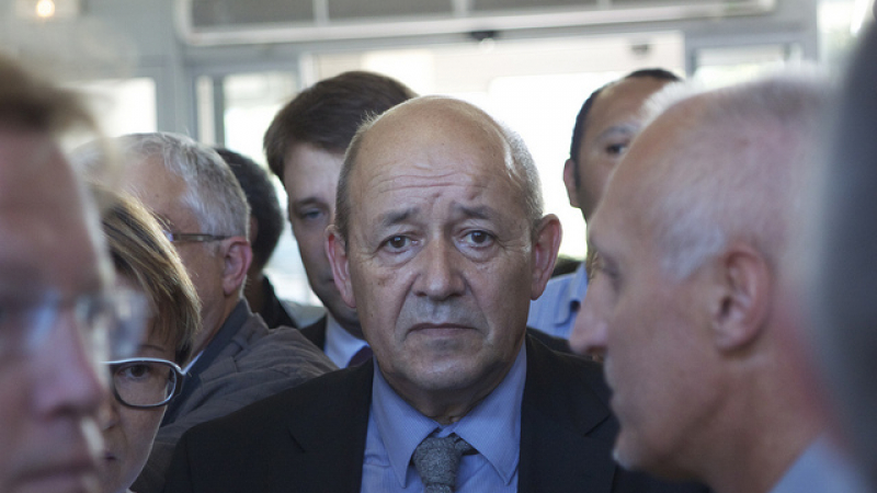 Френски министър станал жертва на измамници от Израел?   