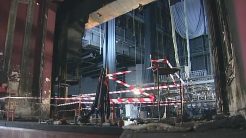 Борисов обеща край на ремонта в Драматичния в Пловдив до няколко месеца