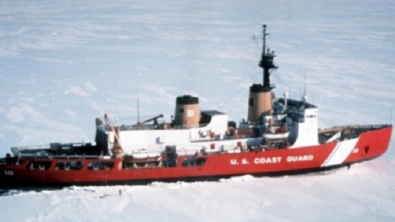 Белият дом спешно строи ледоразбивачи, за да възпре руската инвазия в Арктика