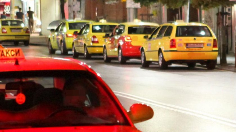 Кошмар със сладострастен таксиджия преживяла млада столичанка посред нощ