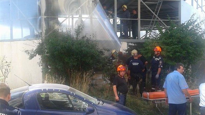 Двамата работници от злополуката на &quot;Цариградско шосе&quot; са оперирани