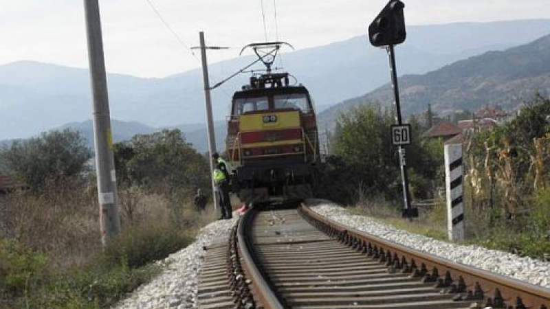Екшън в международния влак София-Истанбул! Афганистанец извади нож на кондуктор и избяга
