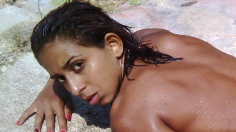 Пенка Карибското тяло по-гореща от всякога (СНИМКА 18+)