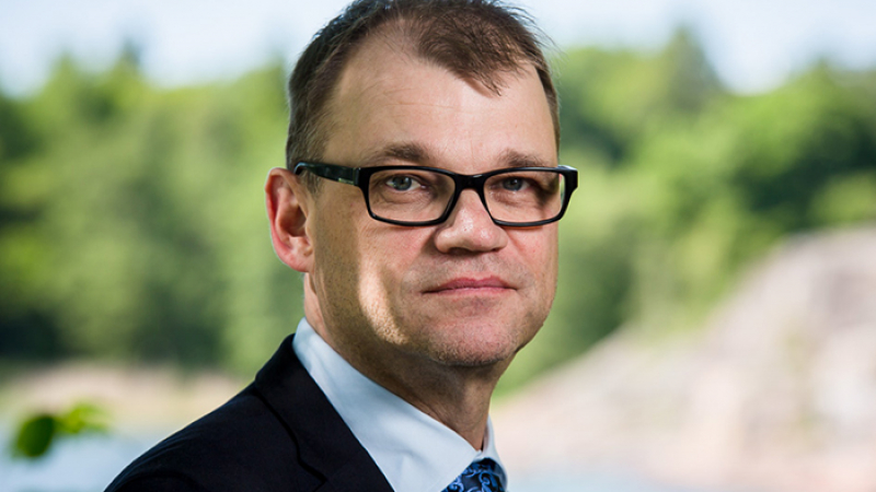 За пример: Премиерът на Финландия ще настанява бежанци в собствения си дом