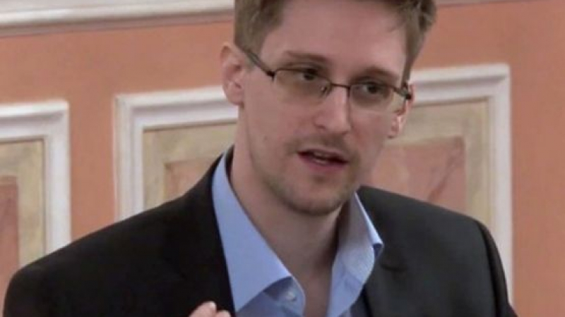 Сноудън критикува Русия, защото ограничава човешките права