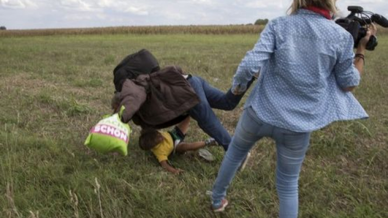 Унгарската операторка Петра Ласло ритала бежанци от страх 