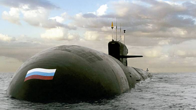 Най-модерната подводница на Русия навлезе в Черно море  