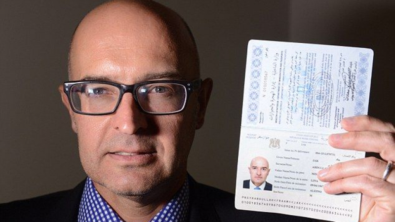 Паспорт за терора: Репортер си купи сирийски документи, с които „Ислямска държава” прониква в Европа (СНИМКИ/ВИДЕО)