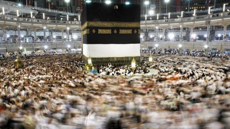 Трагедия в Мека! Тълпата премаза 150 поклонници на ритуал срещу дявола
