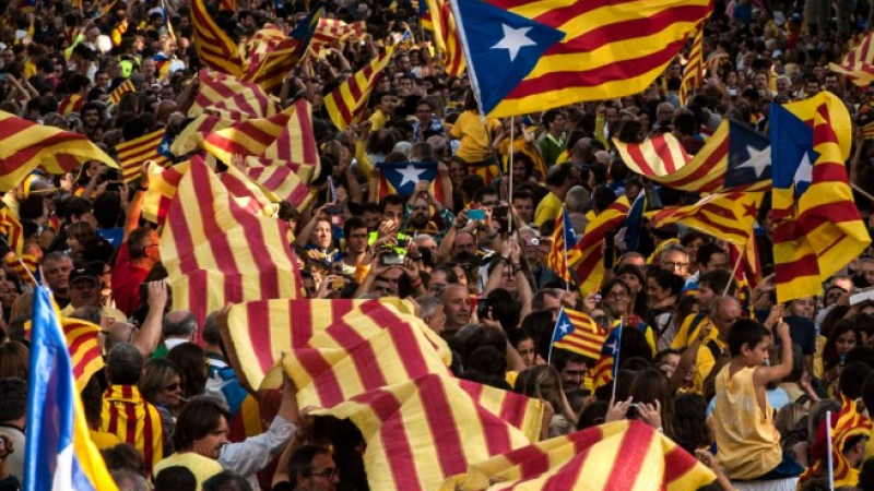 Потвърждава се убедителната победа на сепаратистите в Каталуния