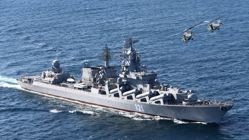 Ракетният крайцер &quot;Москва&quot; поведе руска армада към Сирия