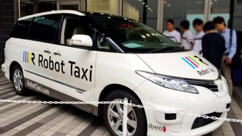 Безпилотни таксита тестват в Япония