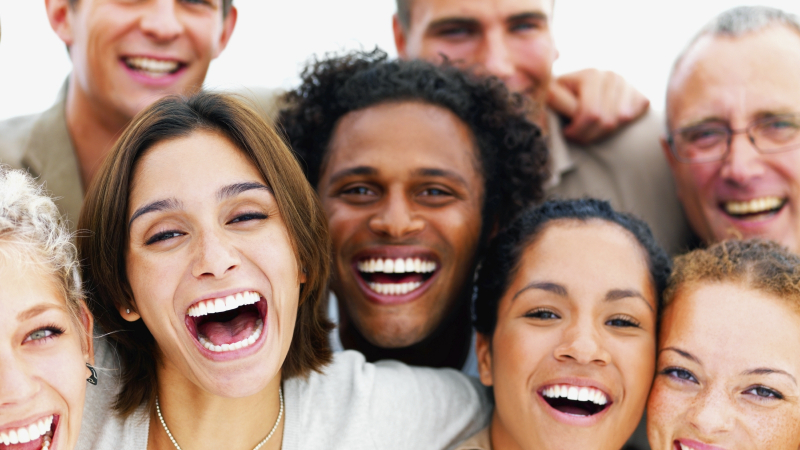 Смехът – заразата, която ни прави здрави и щастливи