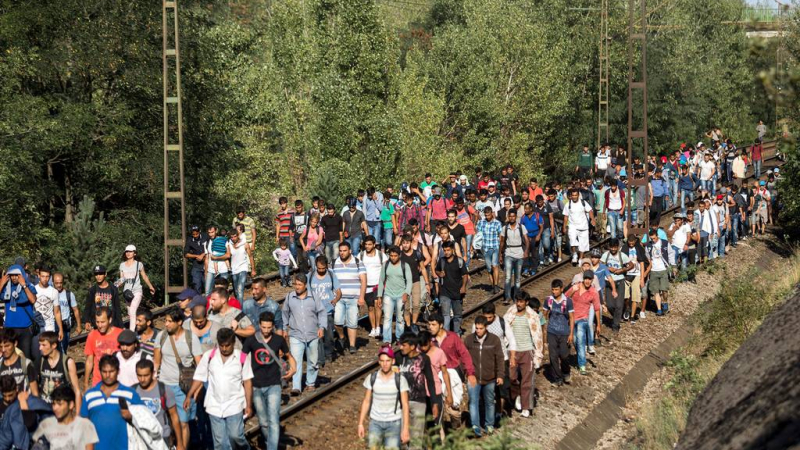 Хърватия обвини Гърция, че прокарва пътя на мигрантите