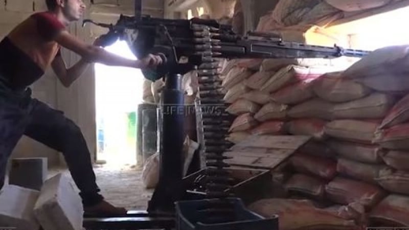Армията на Башар Асад подпука терористите (ВИДЕО)