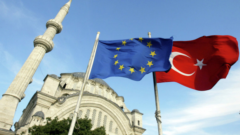 Турция днес спазарява с Евросъюза безвизов режим за гражданите си