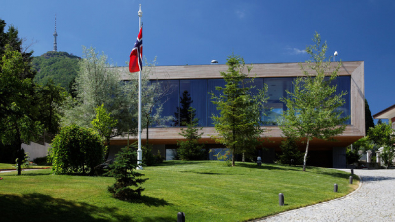 Норвегия затваря посолството си в България?
