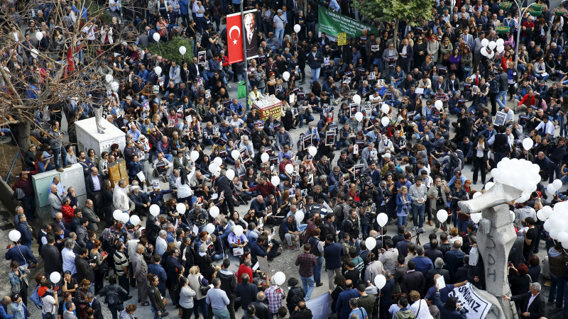 МВнР предупреждава: Внимавайте при посещение в Турция, избягвайте митингите!