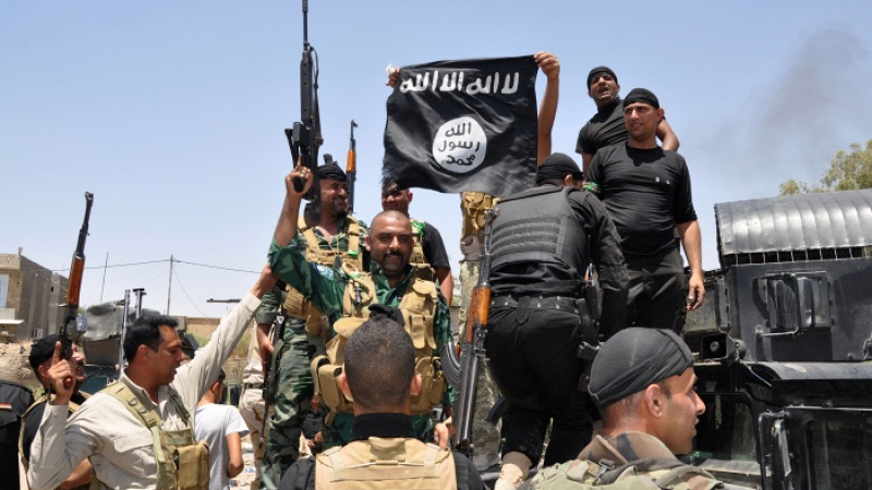Директорът на ФБР: „Ислямска държава” вербува денонощно членове в САЩ  