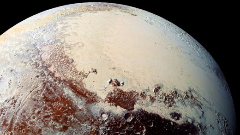 НАСА показа уникални СНИМКИ от &quot;Сърцето&quot; на Плутон